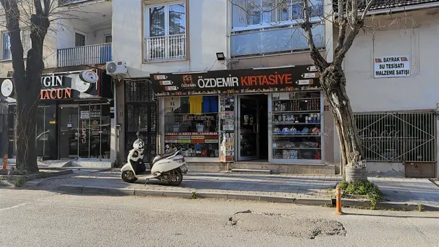 Kaşıkçıoğlu Okulu Karşısında 15 Yıllık Hazır Müşterili Kırtasiye Kaşıkçıoğlu Okulu Karşısında 15 Yıllık Hazır Müşterili Kırtasiye