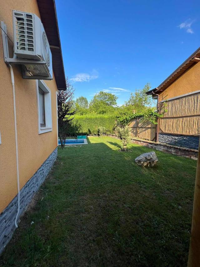 Sapanca Kırkpınar'da Eşyalı Havuzlu Bahçeli Villa 4