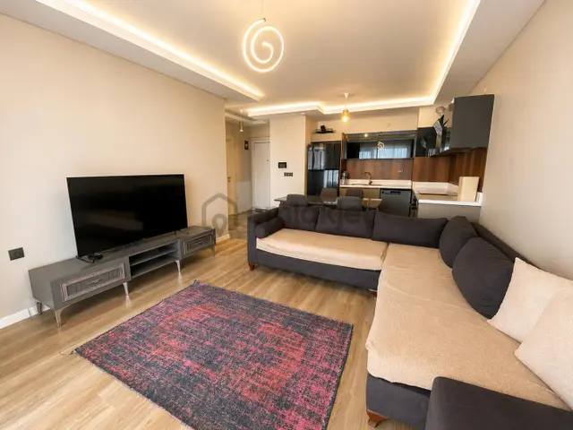 Alaçatı'dan İncek'te Bulvar Yakını 1+1 Eşyalı Kiralık Daire 1