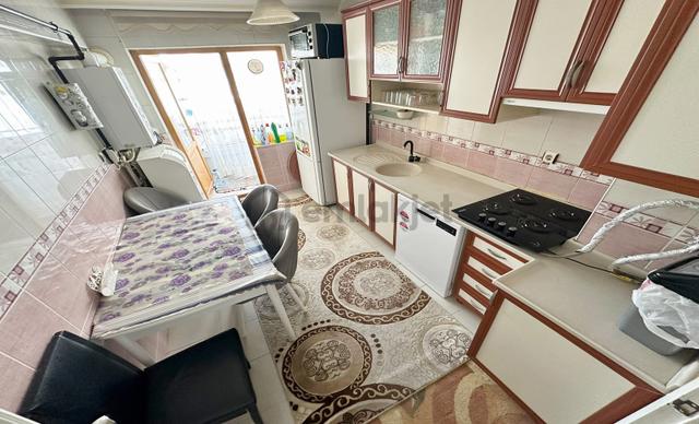 Kanuni'de Asansörlü Ara Kat Cadde Yakını Ön Cephe 3+1 Daire Kanuni'de Asansörlü Ara Kat Cadde Yakını Ön Cephe 3+1 Daire