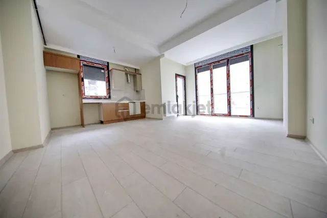 Kaçmaz'dan Altayçeşme'de Bağdat Caddesi Üzerinde Kiralık 2+1 1