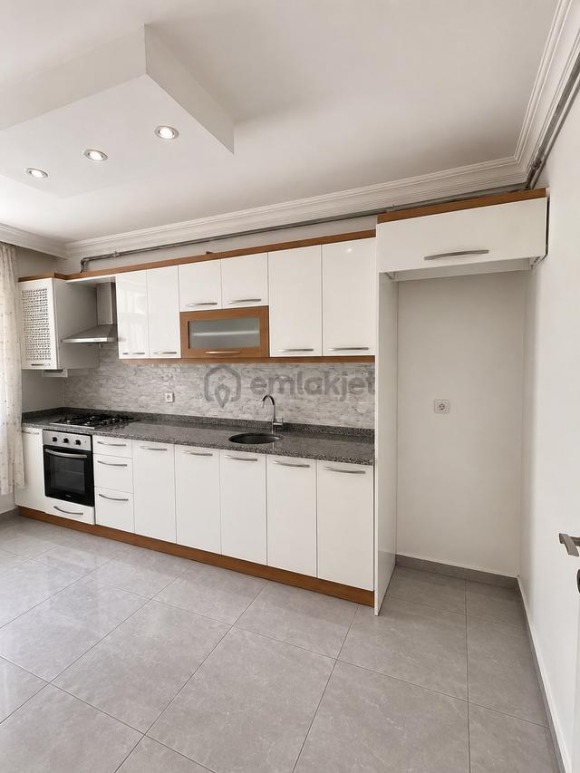 Ergünlerden Narin Caddesinde 3+1 160m2 Balkonlu Kiralık Daire 2