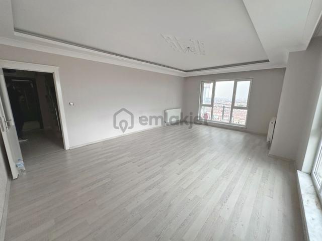 Kartaltepe Mah. Site İçinde Manzaralı Önü Açık 3+1 Satılık Dublex 4