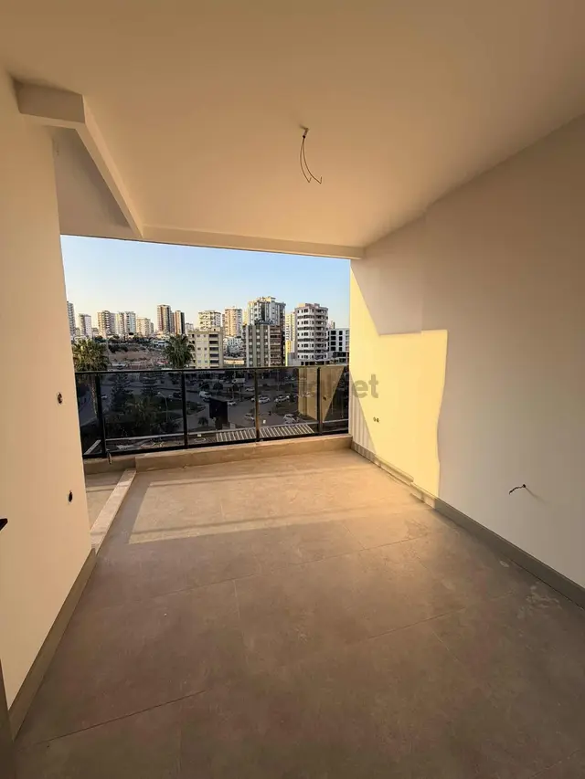 Total'den Real Yolu Üzerinde Kriminal Kavşağında Sıfır Lüx Daire 4