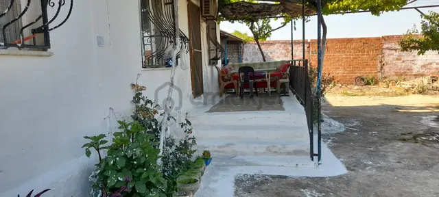 Sahibinden İmarlı 2 Aded Evi Olan Arsa 3