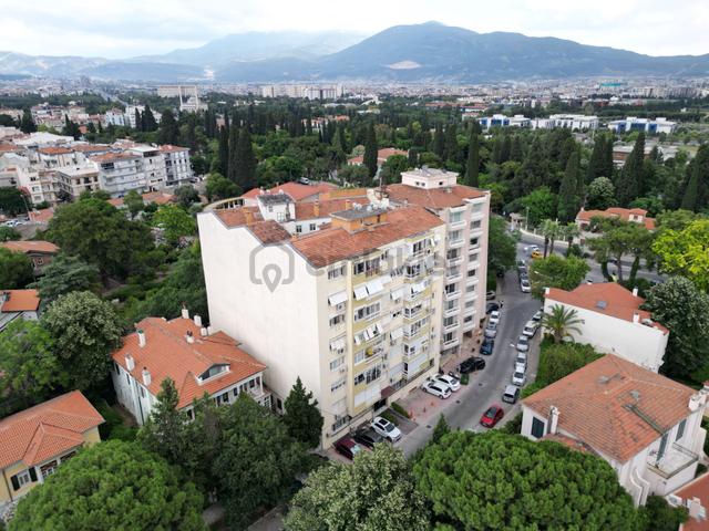 Bornova’nın Kalbinde Huzurlu Bir Muhitte Satılık 3+1 Daire
