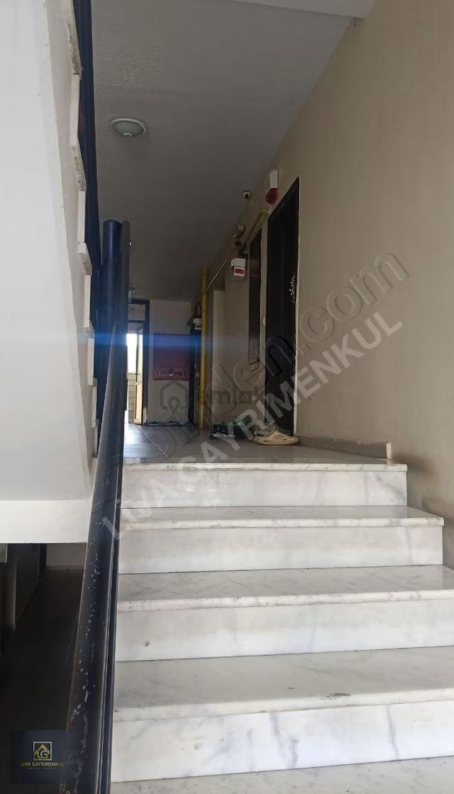 İzmir Buca Gaziler Mah.acil Satilik 3+1 Daire 2