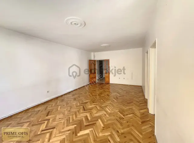 Ayvalı Cd Şehir Hastane Yakını Osmanlı İş Mrk Katta 3+1 Önü Açık 3