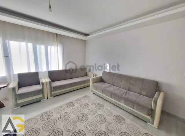 Auradan Azor Plaza Evlerinde Kiralık Eşyalı 1+1 Daire 1