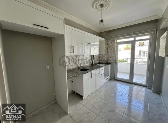 Batmaz'dan Beykent 1. Etap Pazar Civarında 2+1 Kiralık Daire 4