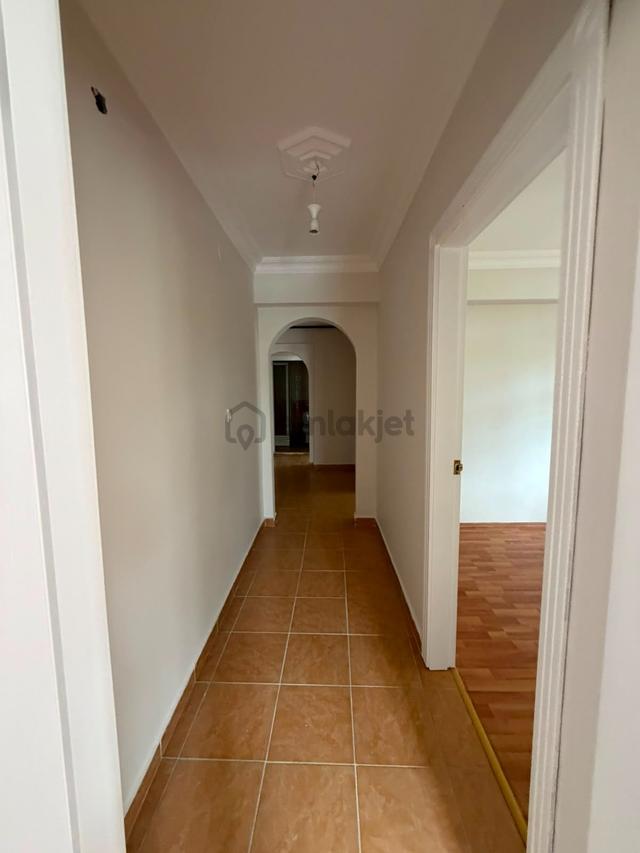 Kiralık*daire*osmangazi Mah*okullar** Çevresin De*katta*3+1*yapılı 5