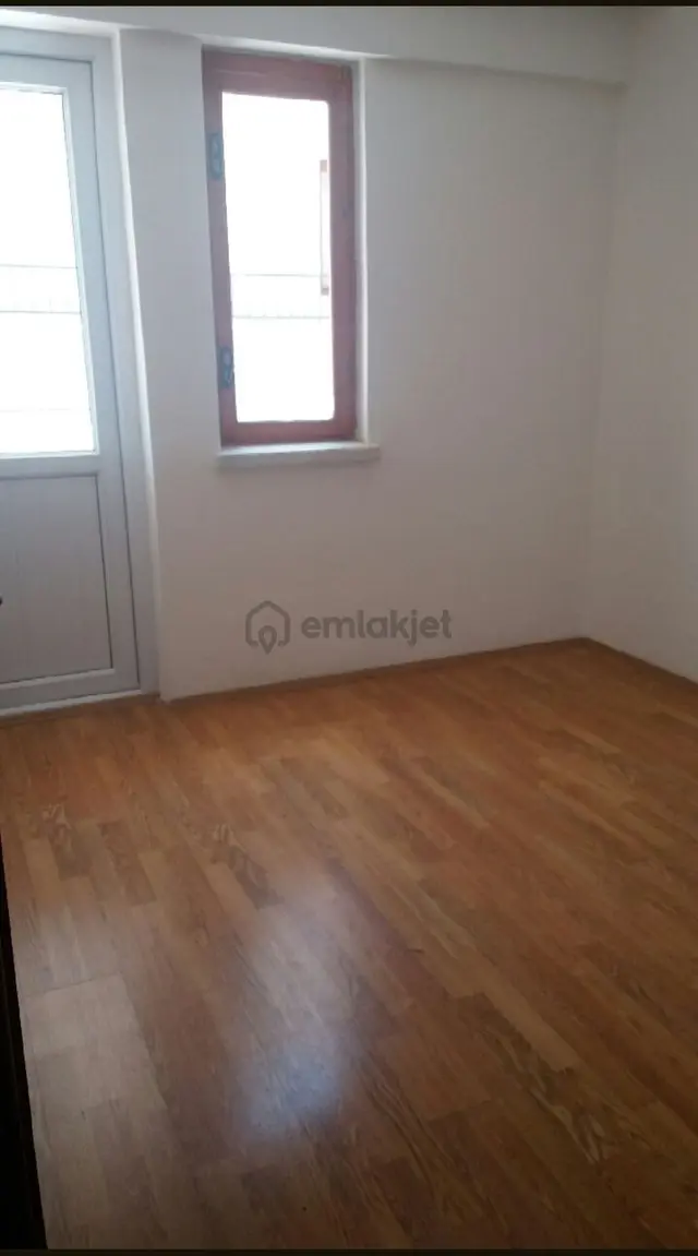 Sahibinden 30 Ağustos Mahallesi 3+1 3 Kat Güney Ve Doğu Yönü 5