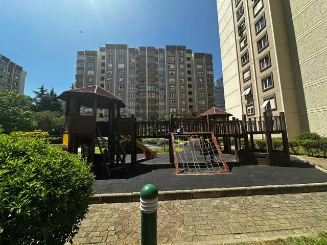 Ataşehir Gardenya-1’de Satılık Özel Konumda 3+1 Daire 1
