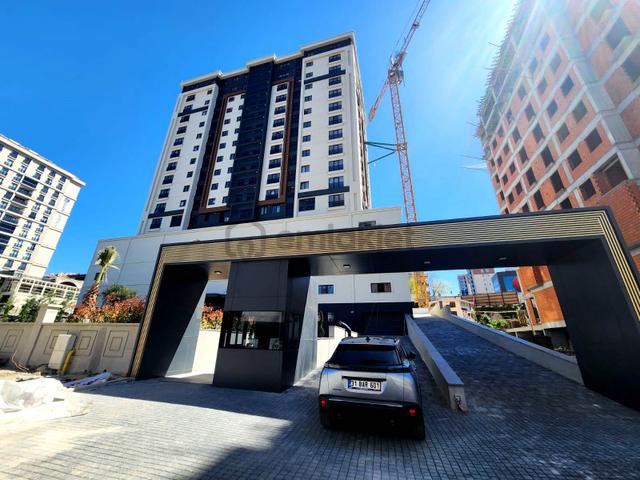 Bağcılar`da Sıfır Site İçerisinde Mükemmel 12. Ara Kat Daire