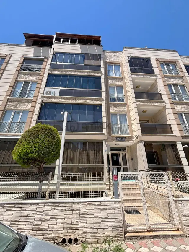 ▇altınkum'da Yüzme Havuzlu Güvenlikli Kapalı Otoparklı 1+1 Daire 3