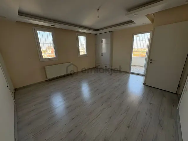 Adana Sarıçamda Sarıçam Belediyesi Yakınında Doğalgazlı Kombili 3+1 Kiralık Fırsat Daire 3