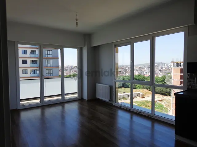 City Hill Sancaktepe Havuz Cephe 7.kat 90m2 Balkonlu Kiralık 2+1 2
