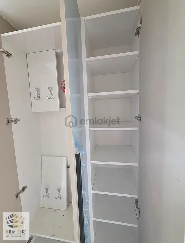 Çekmeköy Merkez'de Akıllı Ev Sistemli Kapalı Otoparklı Lüks 3+1 4
