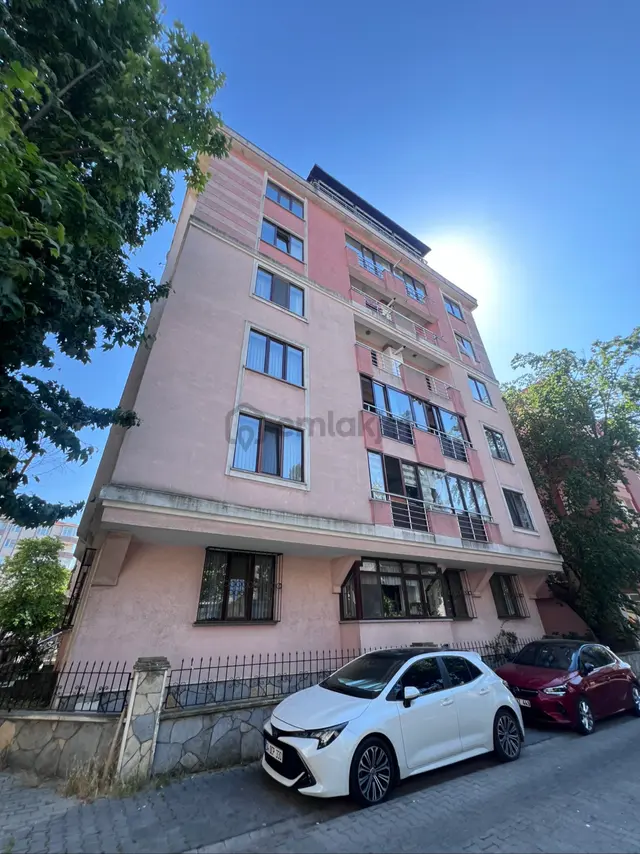 Remax Land Bahçelievler’de 5+1 Dubleks Satılık Daire Remax Land Bahçelievler’de 5+1 Dubleks Satılık Daire