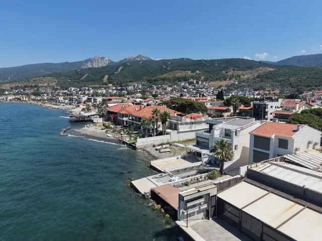 Narlıdere Limanreis Mahallesinde Denize Sıfır Satılık Villa 4