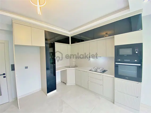 Güre’de Gültaş Emlaktan Satılık 3+1 Ebeveny Banyolu Bahçeli Lüks Villa