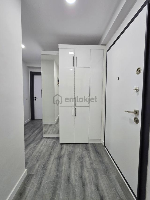 Garanti Emlak'tan, Havuzlu Sitede, 118 M², Güney Cephe, Kiralık. 3