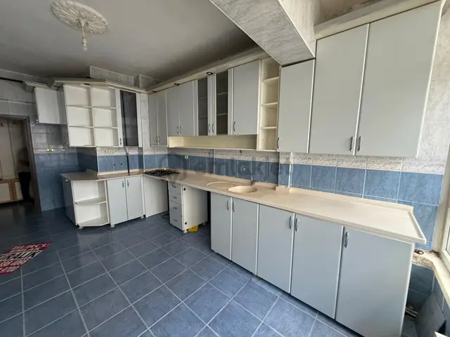 Vali Konağı Yakınında 3+1 Kiralık Daire -- Burcu Emlaktan 2