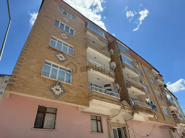 Vali Konağı Yakınında 3+1 Kiralık Daire -- Burcu Emlaktan