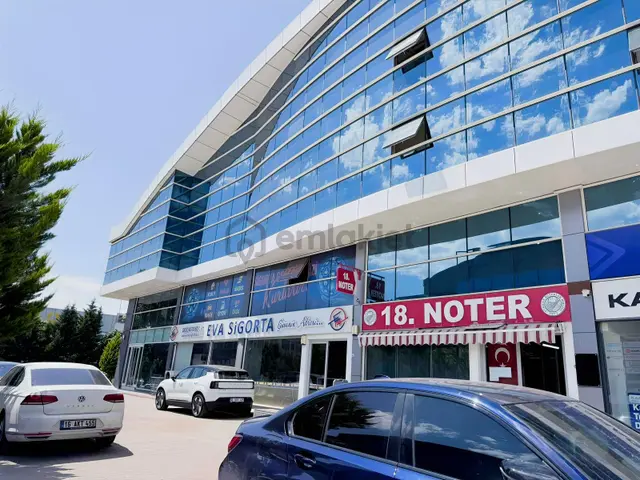 Ticaretin Merkezinde | Küçük Sanayi Aknil Plaza Satılık Ofis 2