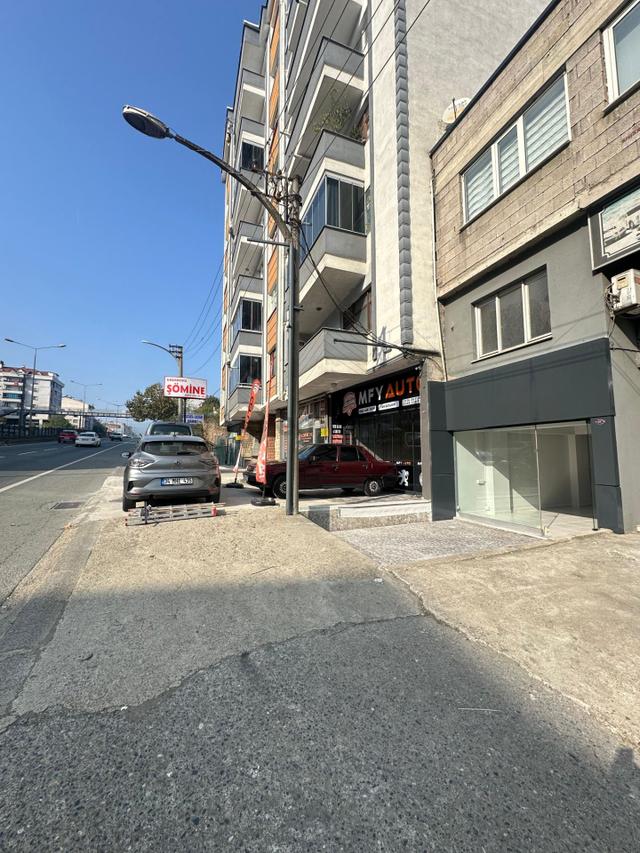 Deha Emlaktan Yaylacıkta Anayol Üstü Kiralık Dükkan 5