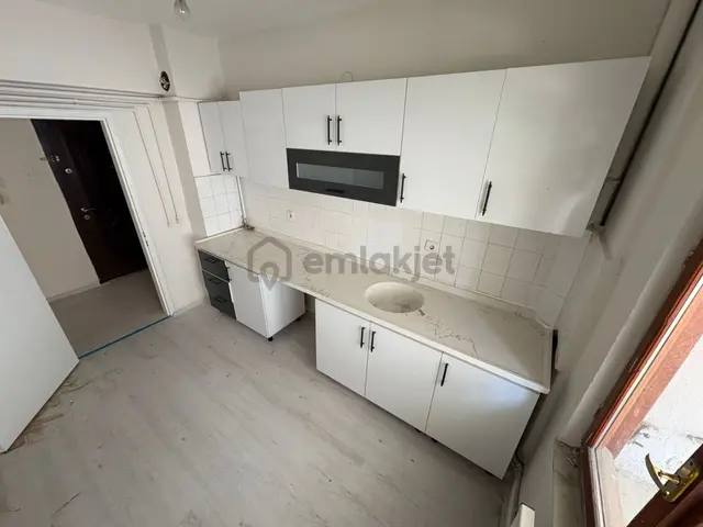 Kent'ten Gzd. Mutlu Cd. Yakını 1.kat 3+1 Fırsat Dairesi...