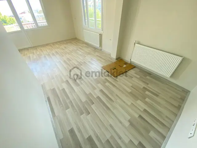 Buca Yiğitler Mahde 2+1 100m2 Arakat Ayrı Mutfak Ferah Daire 3