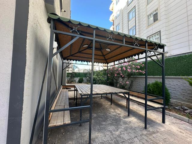 Akev Gayrimenkul'den Narlıkuyu Mah. Cadde Üstü Arakat 3+1 Daire 4