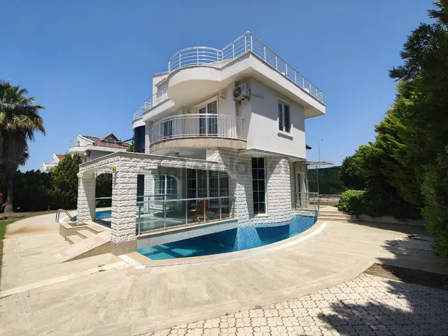 Denize Yakın Tam Müstakil Villa 2