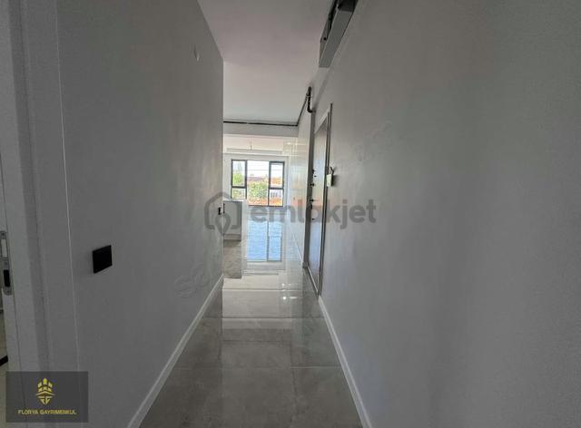 Çift Cephe Amerikan Mutfaklı Sıfır 1+1 5