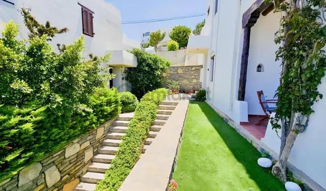 Gümüşlük Yalıkavak Yunan Adaları Manzaralı Geniş Bahçeli Villa 5