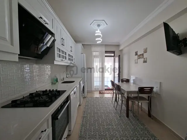 Recep Ümit Emlak'tan Gaffar Okkan Caddesi Yanında Satılık Asansörlü 3+1 Lüks Geniş Daire 2