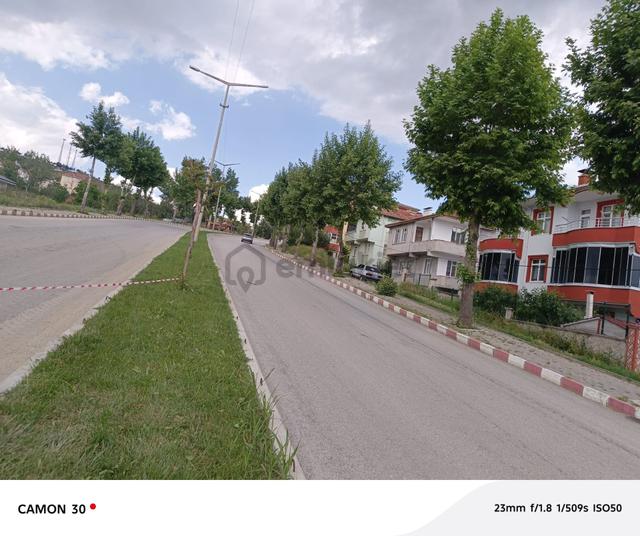 Galeri Basri Emlak - Tosya Bahçelievler Mah. Satılık İmarlı Arsa 1