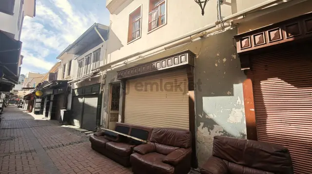 Kuşadası Kaleiçi Kiralık İş Yeri Dükkan Mağaza 4