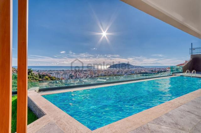 Alanya / Cikcilli’de Panoramik Manzaralı 5+2 Lüks Müstakil Villa 4
