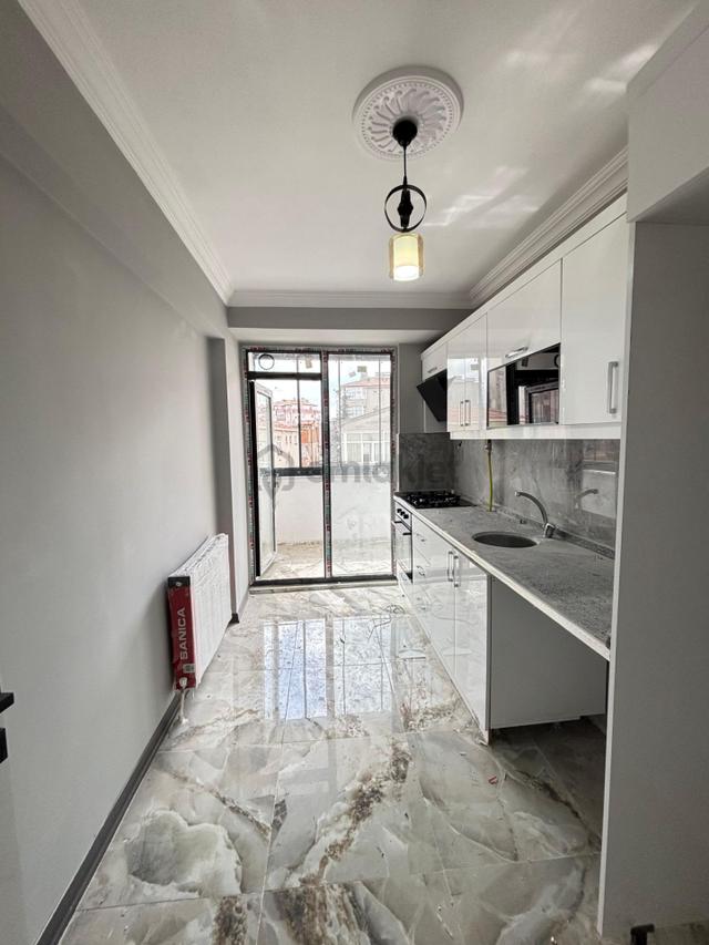 Güven'den Çerkezköyde Servis Duraklarına Komşu Satılık 2+1daire 4