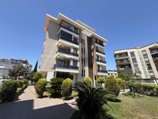 Güzeloba'da Havuzlı Site İçerisinde Full Eşyalı Kiralık 2+1 Güzeloba'da Havuzlı Site İçerisinde Full Eşyalı Kiralık 2+1