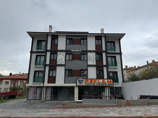 Merkezde 2+1 Yapılı Sıfır Daire İsteyenlere --- Burcu Emlaktan