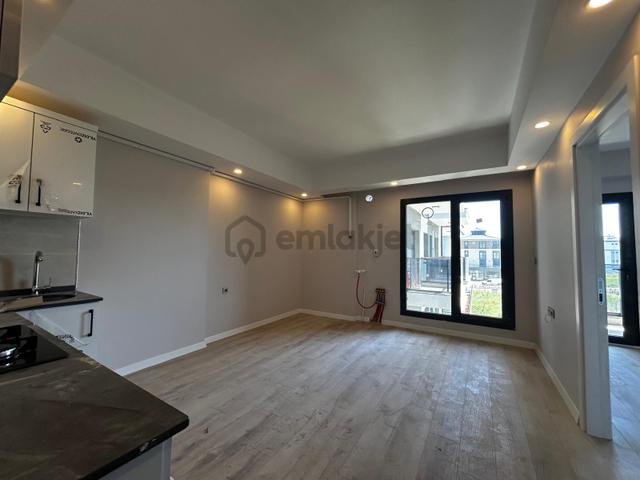 Delux'den Atatürk Mah. Havuzlu Sitede Kiralık 1+1 5
