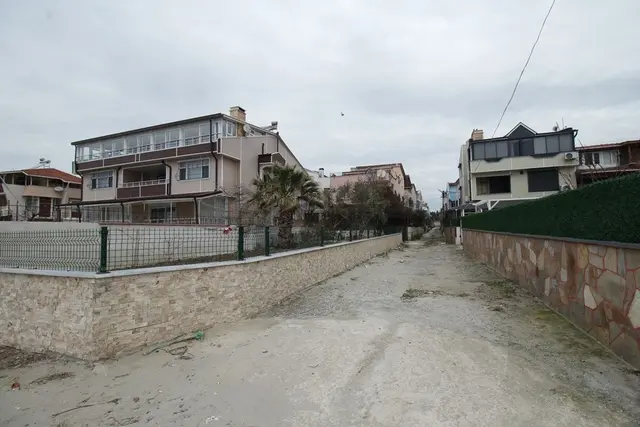Yeniçiftlik Sahilde Deniz Manzaralı 3+1 Dubleks | Plaja 100 Metre Ağustos - Eylül Ayı İçin Kiralık 2