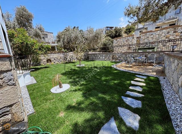 Bodrum Merkez' De 400 Mt2 İçinde 3+1 Müstaki Bahçeli Lüks Daire. 3