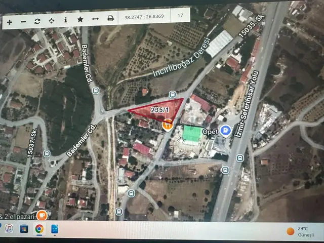 A24 Site Emlak Urla Bademler Köyünde Satılık Arazi 3