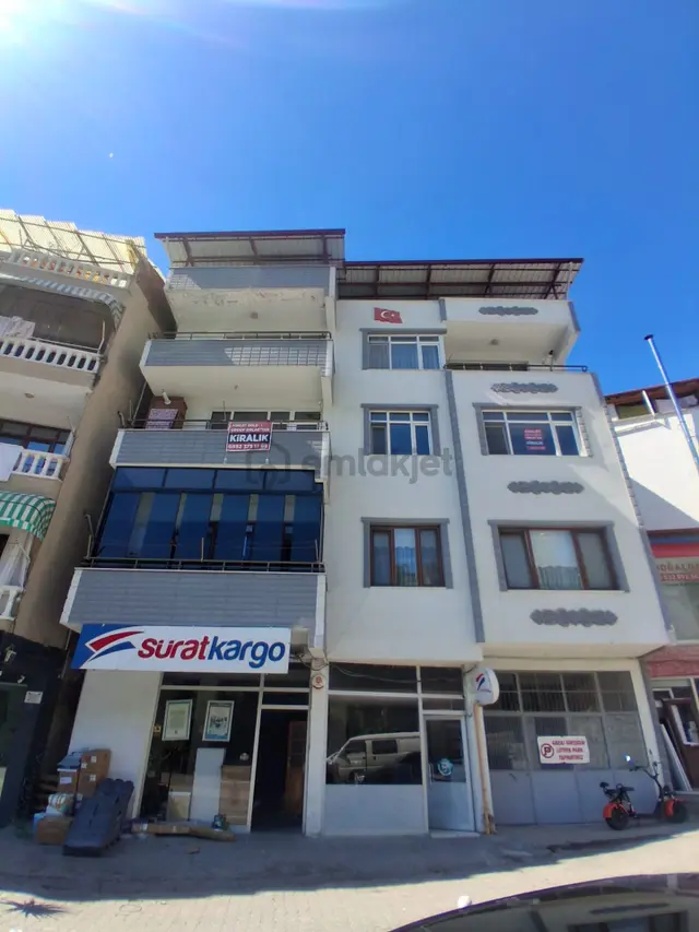 Adalet Gold Group Emlak'tan Bengiler Mahallesi'nde Merkezin Göbeğinde Kiralık 2+1 Daire 3