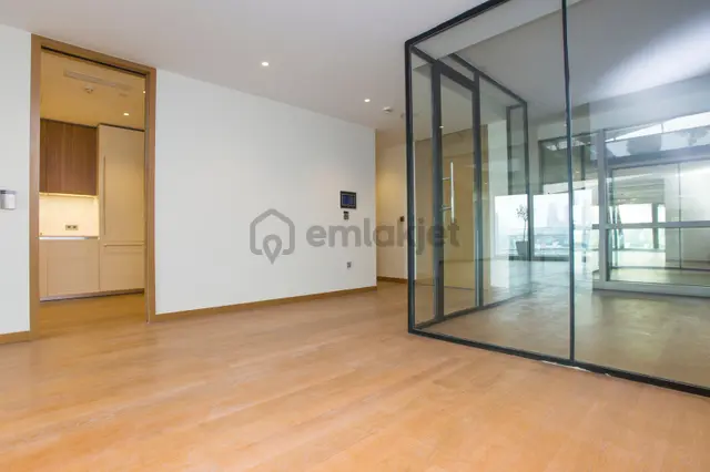 Zorlu Center Dısa Bakan Taraf 200 M2 Kıralık Ofıs Luks 3
