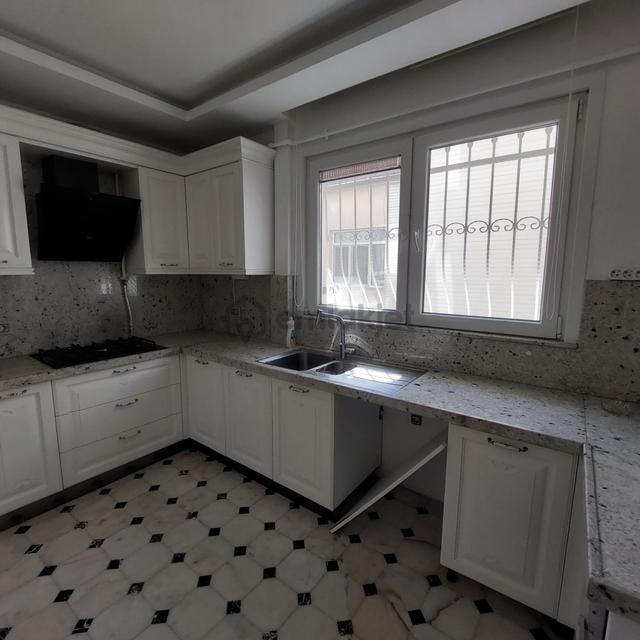 Kireçburnunda Deniz Manzaralı Bahçeli 3+1 Elit Bölgede Kiralık Bakımlı Daire 5